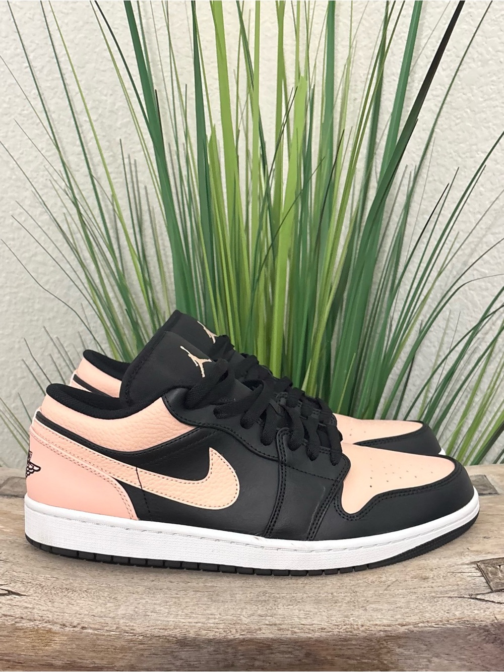 Air Jordan 1 Low Crimson Tint Sneakers